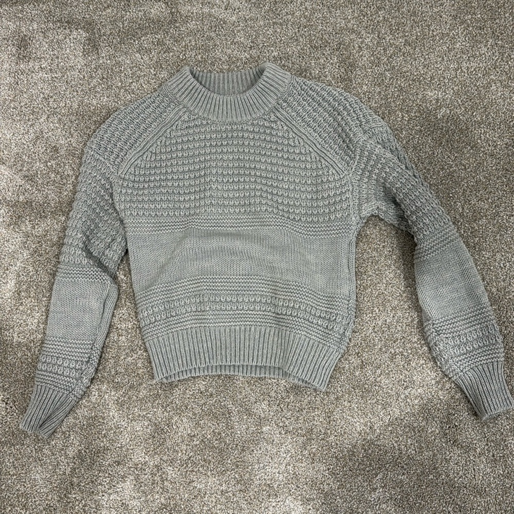 Universal thread - grey knitted crop sweater